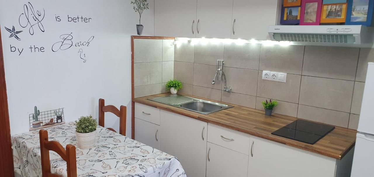 Burero Beach Stay - Comfy - Near Airport & Beaches El Burrero Luaran gambar