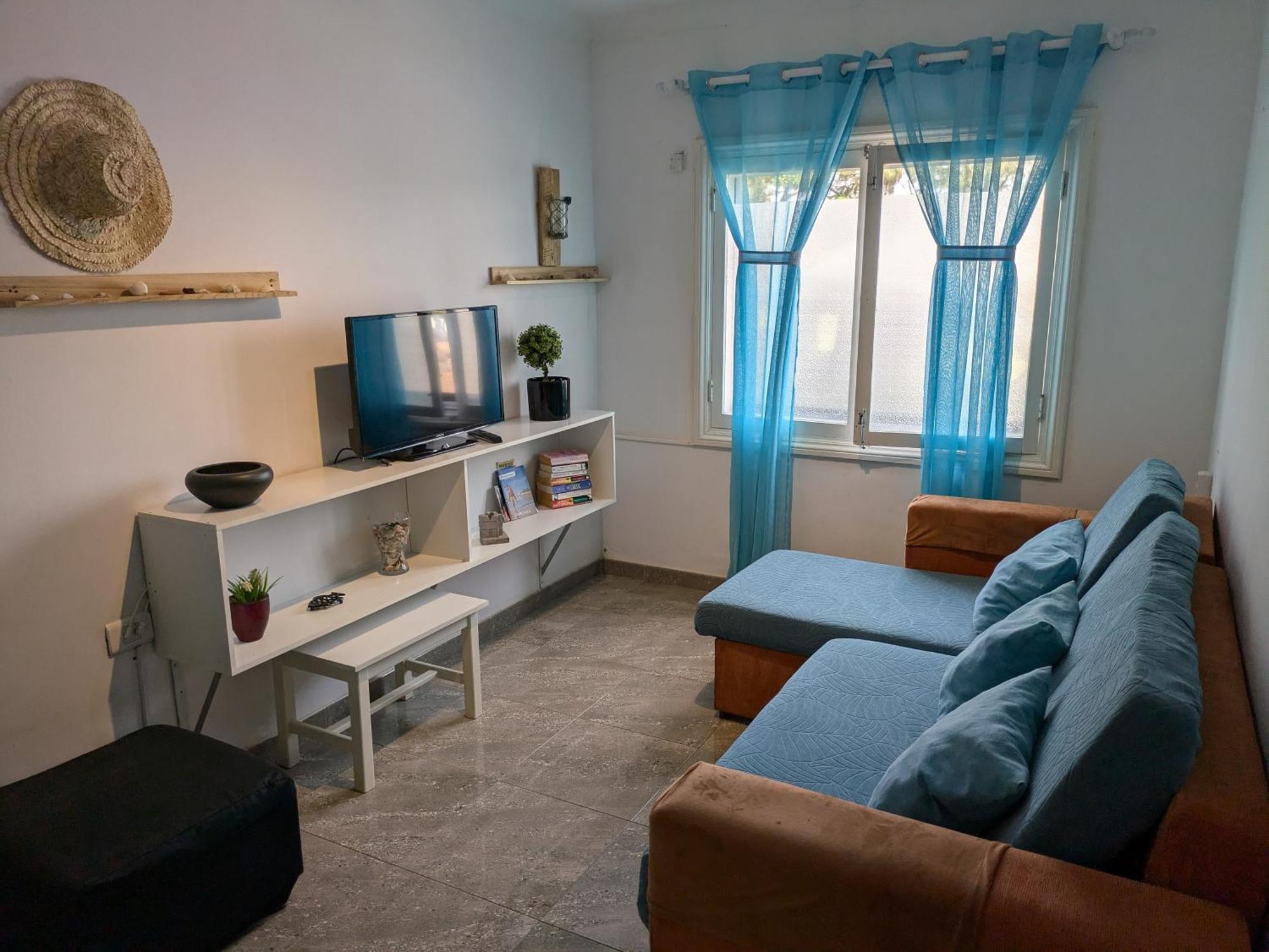 Burero Beach Stay - Comfy - Near Airport & Beaches El Burrero Luaran gambar