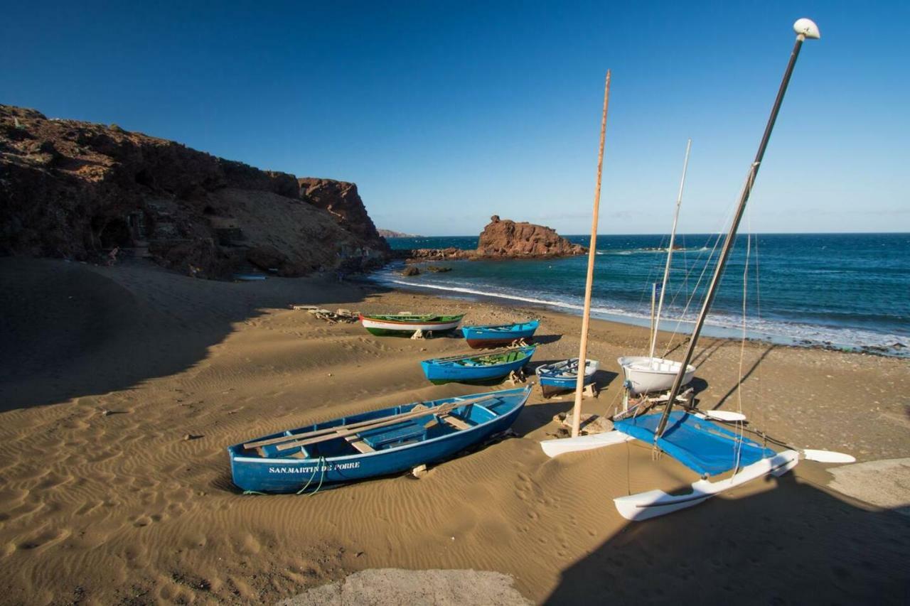 Burero Beach Stay - Comfy - Near Airport & Beaches El Burrero Luaran gambar